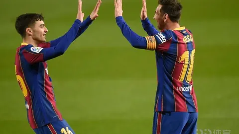 泰山逆转梅州4-3，泽卡连续进球杨超声倒钩致胜